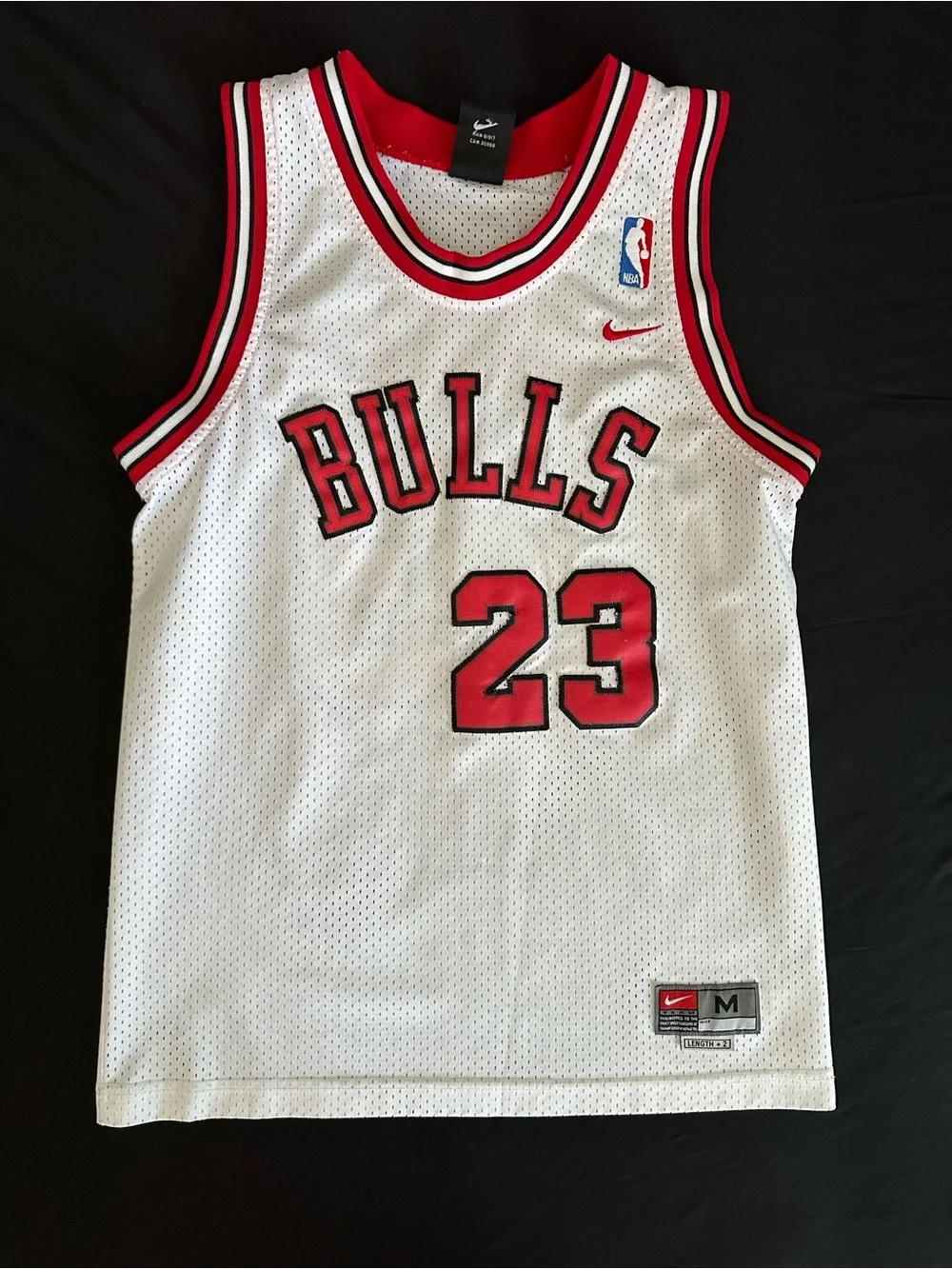 Vintage Nike Team Michael Jordan Chicago Bulls Jersey #23 White Youth Medium